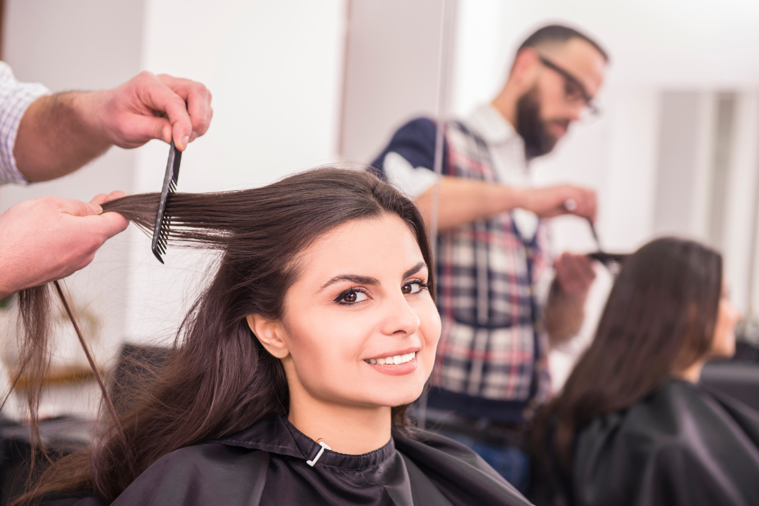 "Criatividade sem limites: os cabeleireiros esbanjam talento em cada corte, cor e penteado. Veja em: https://tacontratado.com.br"