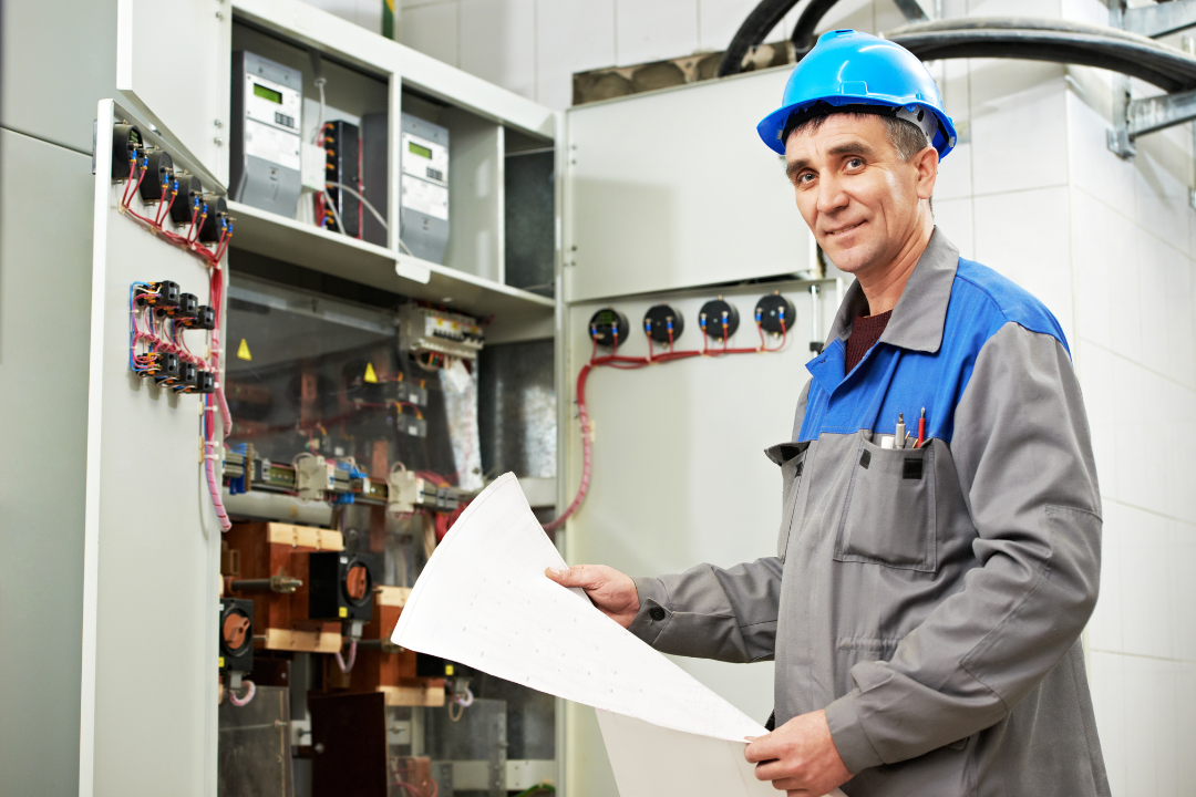 10. "Problemas elétricos? Nossa equipe de eletricistas está disponível para te ajudar a resolver qualquer situação."