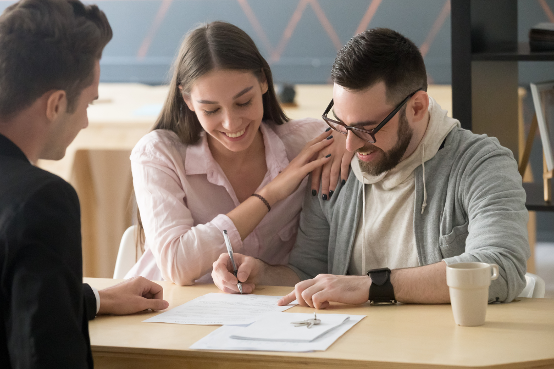 Contratar uma imobiliária ou profissional corretor de imóveis em Jequié pode ser uma tarefa fácil com o Tá Contratado, uma plataforma de anúncios de prestadores de serviços. Você corretor de imóveis em Jequié cadastre-se em nossa plataforma.