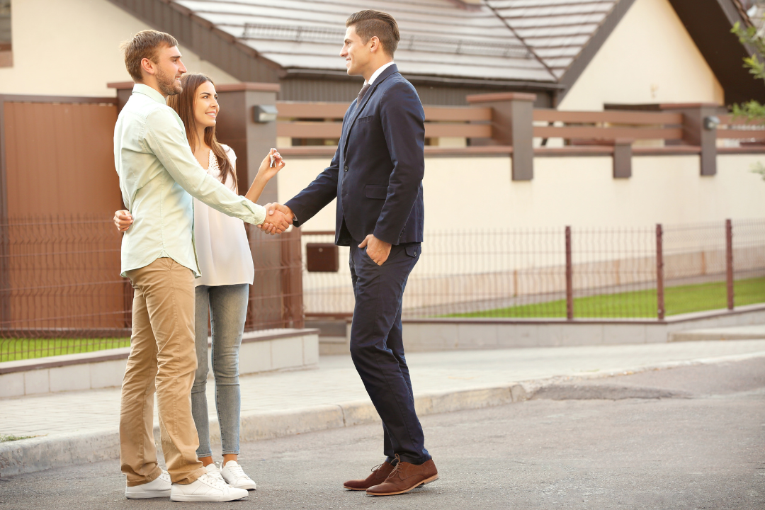 Contratar uma imobiliária ou profissional corretor de imóveis em Pouso Alegre pode ser uma tarefa fácil com o Tá Contratado, uma plataforma de anúncios de prestadores de serviços. Você corretor de imóveis em Pouso Alegre cadastre-se em nossa plataforma.