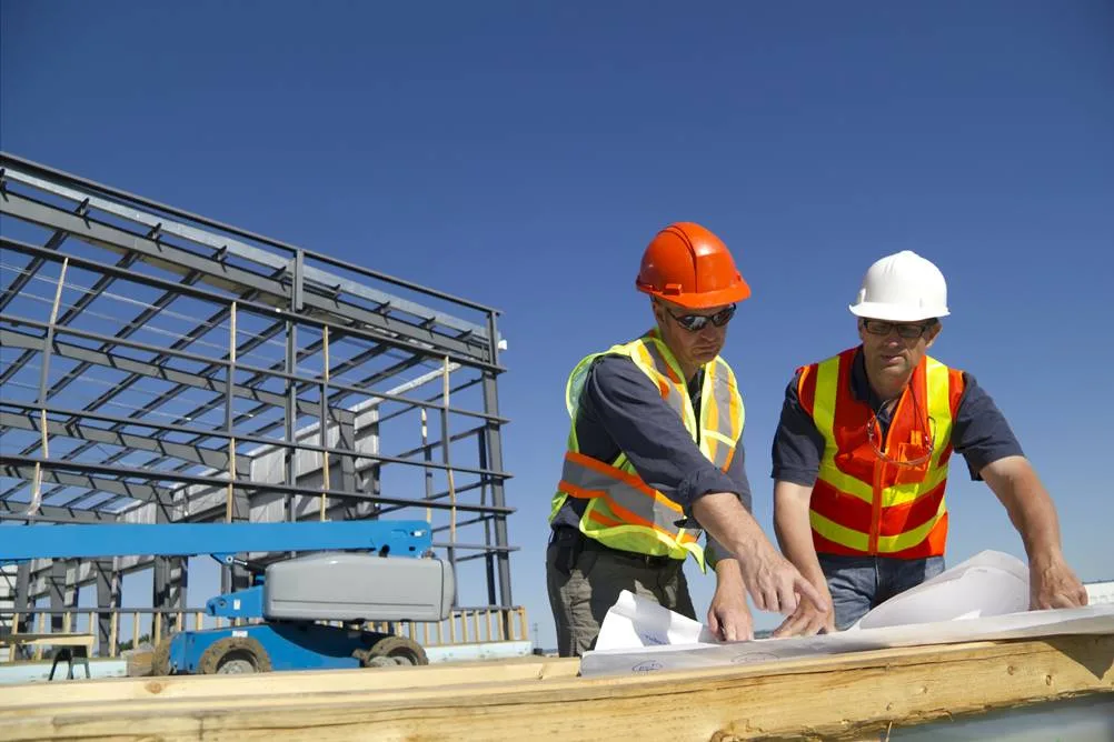 Construtor...construindo Seu Sonho De Morar | A Construção De Novas Moradias Está Sujeita A Regulamentação Específica E Uma Técnica Apurada Para Executar Com Perfeição Os Projetos, Foi Assim Que Surgiu A Figura Do Construtor.