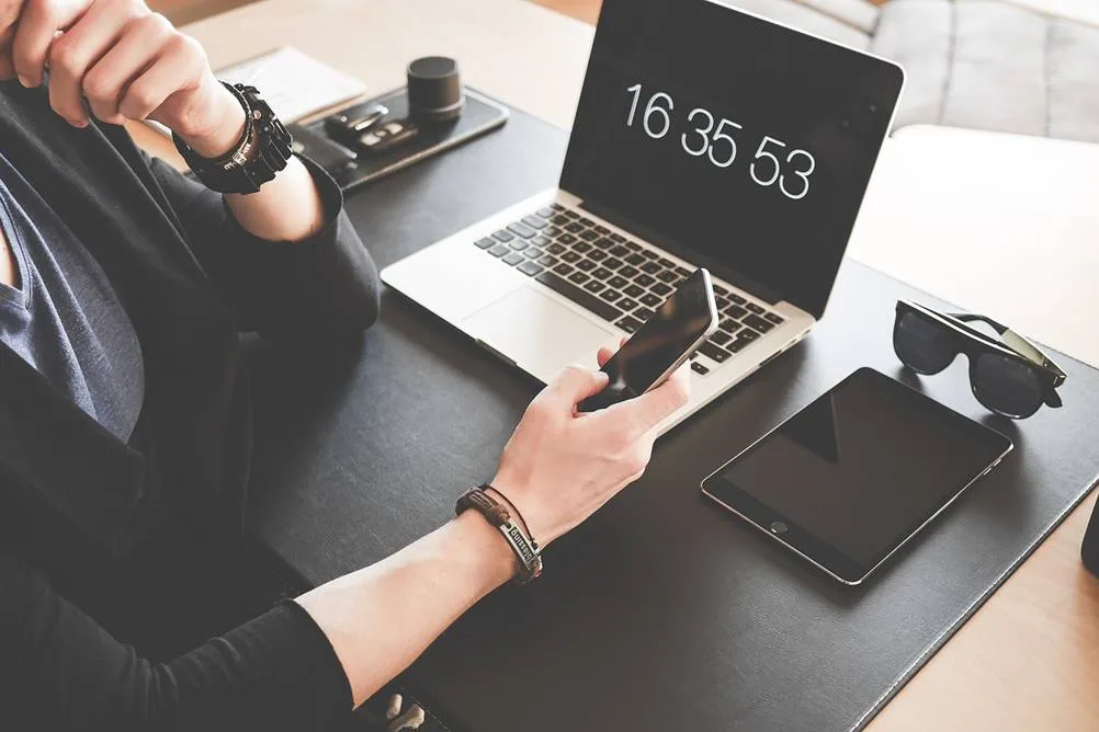 O Que Seria De Nós Sem A Prestação De Serviços? | Se Você Tem Filhos Em Idade Escolar, Saiba Que A Prestação De Serviços Possibilita Flexibilidade De Horário, E Um Convívio Mais Próximo Com Seus Familiares.