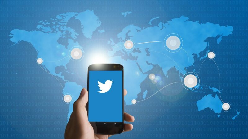 5 Formas De Divulgar Sua Empresa No Twitter | Um Negócio É Tão Bom Quanto Seu Marketing. Afinal, Ninguém Vai Comprar O Melhor Produto / Serviço Se Não Souber Que Ele Existe. Embora O Marketing Tradicional Fosse Limitado Pelo Espaço Publicitário E Pelo Tempo De Transmissão, Esse Não É O Caso Do Marketing De Mídia Social. E O Marketing Do Twitter Brilha, Em Particular, Em Comparação Com Outras Plataformas.