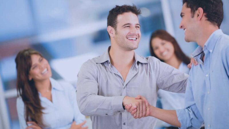 Dicas De Como Agregar Mais Valor Ao Cliente | Todo Cliente Gostaria De Receber Mais Do Que Espera, O Detalhe É Que, Normalmente, Ele Não Te Conta E Cá Entre Nós, Nem Precisa. Você, Enquanto Cliente De Alguém Ou Alguma Empresa, Cria Expectativas, Mas Quando Elas São Superadas, Qual É A Sua Reação? De Encantamento, Certo?. Portanto, É Sempre Bom Pensar Em Formas De Agregar Valor Ao Cliente.