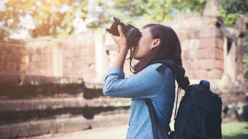 Fotógrafo Perto De Mim: A Importância Da Profissão E Os Desafios Nos Tempos Atuais A Fotografia Sempre Exerceu Um Fascínio Sobre As Pessoas, Capturando Momentos Únicos E Eternizando Memórias. Os Fotógrafos São Profissionais Essenciais Nessa Tarefa, Utilizando Sua Habilidade Técnica E Criatividade Para Produzir Imagens Marcantes. Neste Texto, Exploraremos A Profissão De Fotógrafo, Seus Desafios Nos Tempos Atuais, Como Fidelizar O Cliente E Divulgar Os Serviços. Além Disso, Discutiremos A Importância De Ter Um Perfil Ativo E Anúncios Na Plataforma De Anúncios Tá Contratado Para Obter Mais Visibilidade, Exposição E Clientes. Fotógrafo