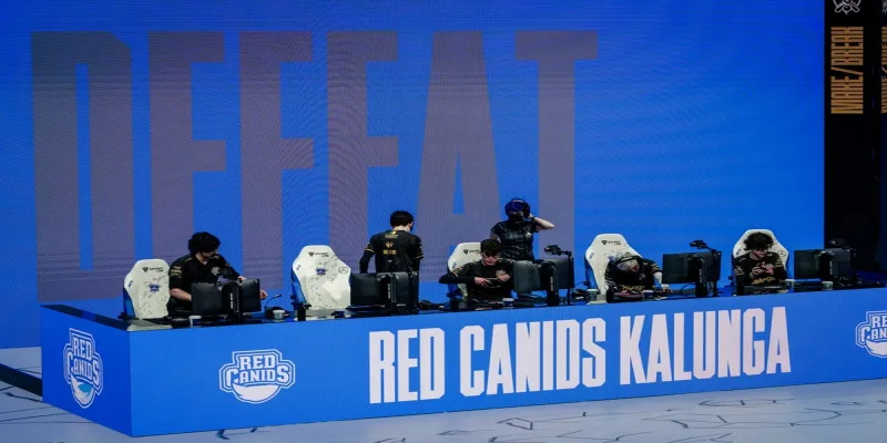 Mundial De Lol 2021: Red Canids Perde Para Peace, Mas Avança No Play In