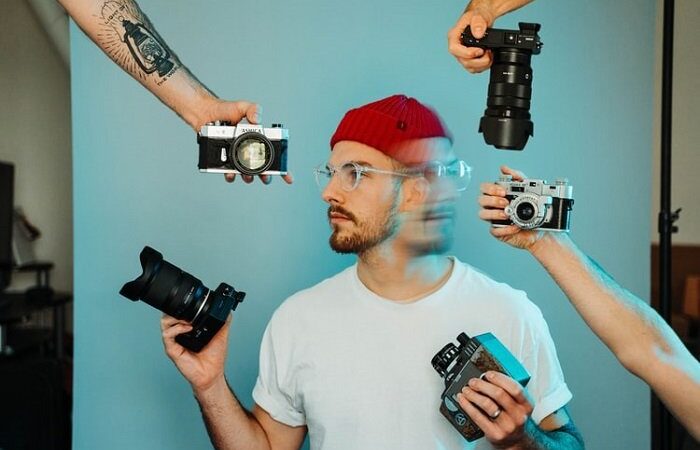 Fotógrafo Perto De Mim: A Importância Da Profissão E Os Desafios Nos Tempos Atuais A Fotografia Sempre Exerceu Um Fascínio Sobre As Pessoas, Capturando Momentos Únicos E Eternizando Memórias. Os Fotógrafos São Profissionais Essenciais Nessa Tarefa, Utilizando Sua Habilidade Técnica E Criatividade Para Produzir Imagens Marcantes. Neste Texto, Exploraremos A Profissão De Fotógrafo, Seus Desafios Nos Tempos Atuais, Como Fidelizar O Cliente E Divulgar Os Serviços. Além Disso, Discutiremos A Importância De Ter Um Perfil Ativo E Anúncios Na Plataforma De Anúncios Tá Contratado Para Obter Mais Visibilidade, Exposição E Clientes.