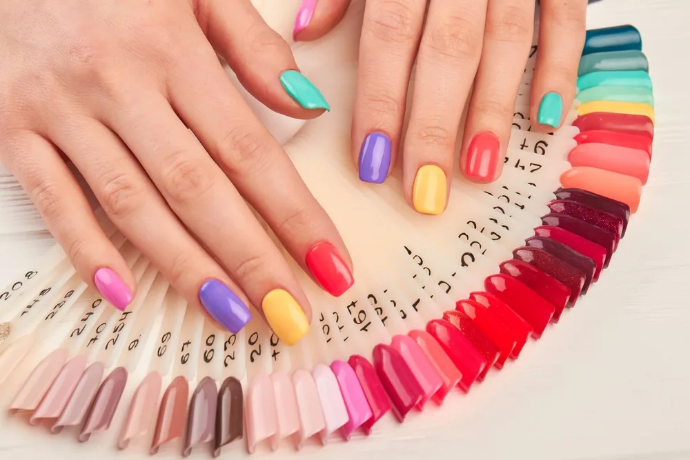 Como Prestar Serviços De Esmalteria? | Para Que Você Também Conquiste Todos Esses Pontos Positivos, Neste Artigo Vamos Ensinar O Passo A Passo De Como Abrir Uma Esmalteria, Da Montagem Do Plano De Negócio, Até A Obtenção Do Seu Cnpj.