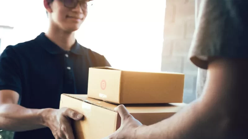 Dicas De Atendimento Ao Cliente Para O Sucesso Na Entrega | Um Ótimo Atendimento Ao Cliente Para Operações De Entrega Não Acontece Simplesmente. Embora Erros E Falhas De Comunicação Sejam Uma Parte Inevitável Da Operação De Uma Operação De Varejo, Políticas E Processos Bem Pensados ​​Ajudam A Resolver Problemas Quando Eles Surgem - E Minimizar Sua Ocorrência Em Primeiro Lugar.