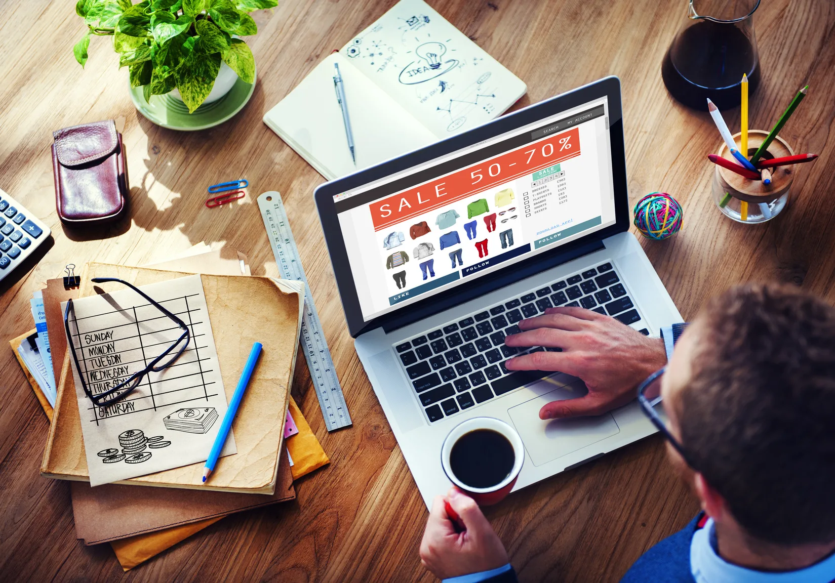 6 Principais Profissões Na Área De Marketing Digital | Desde O Início Da Pandemia Global, O Trabalho Remoto Tem Aumentado. Enquanto Isso, O Marketing Digital Também Está Crescendo, Já Que Muitas Indústrias Continuam Adotando O Comércio Eletrônico E A Digitalização. Como Resultado, Agora É Um Ótimo Momento Para Aproveitar Essas Duas Tendências E Buscar Uma Carreira Em Marketing Digital.