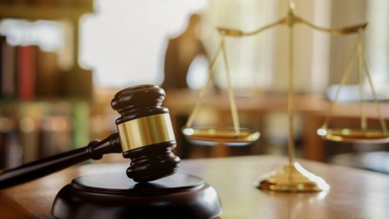 O Que Me Faz Querer Contratar Um Advogado? | Ao Se Preocupar Com Fluxo De Caixa, Pipelines, Suprimentos E Questões Do Cliente, Muito Poucas Pequenas Empresas Acham Uma Boa Ideia Trazer Um Advogado Para O Conjunto De Consultoria. Afinal, Os Advogados Não São Centros De Custo Que Drenam Dinheiro Dos Negócios Apenas Para Estrangular O Potencial De Negócios Com Contradições Jurídicas?