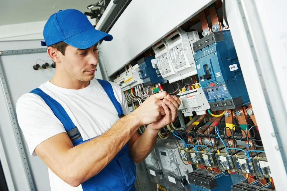 Eletricista: Os 7 Melhores Profissionais Você Encontra Aqui | Contratar Um Eletricista Qualificado Pode Ser A Diferença Entre Um Projeto Bem Executado E Um Pesadelo Doméstico. No Brasil, Aproximadamente 40% Dos Incêndios Residenciais Têm Origem Em Problemas Elétricos, Segundo Dados Do Corpo De Bombeiros. Essa Estatística Alarmante Revela A Importância De Escolher Profissionais Realmente Capacitados.