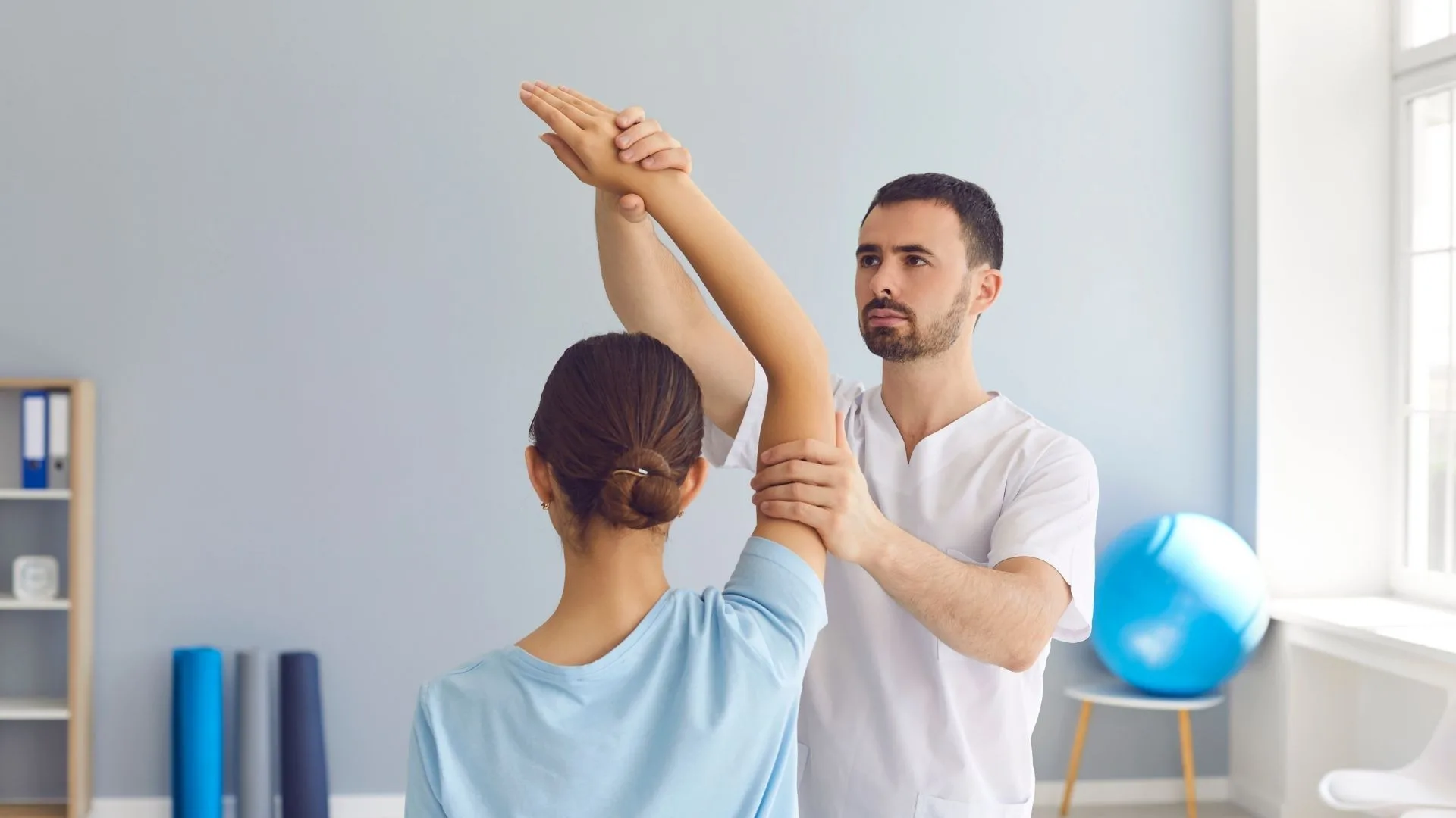 Fisioterapeuta Perto De Mim - Mais Qualidade De Vida A Fisioterapia É Uma Das Profissões Da Área Da Saúde Que Desempenha Um Papel Importante Na Reabilitação E Promoção Da Saúde. Mas Afinal, O Que Faz Um Fisioterapeuta? Quais São Os Desafios Enfrentados Por Esses Profissionais Nos Tempos Atuais? Como Fidelizar Os Clientes E Divulgar Os Serviços De Um Fisioterapeuta? E Como O Uso Do Tá Contratado, Com Um Perfil Ativo E Anúncios, Pode Ajudar Um Fisioterapeuta A Obter Mais Visibilidade, Exposição E Clientes? Fisioterapeuta Perto De Mim: Descubra A Profissão, Desafios Atuais E Como O Tá Contratado Pode Ajudar Fisioterapeuta