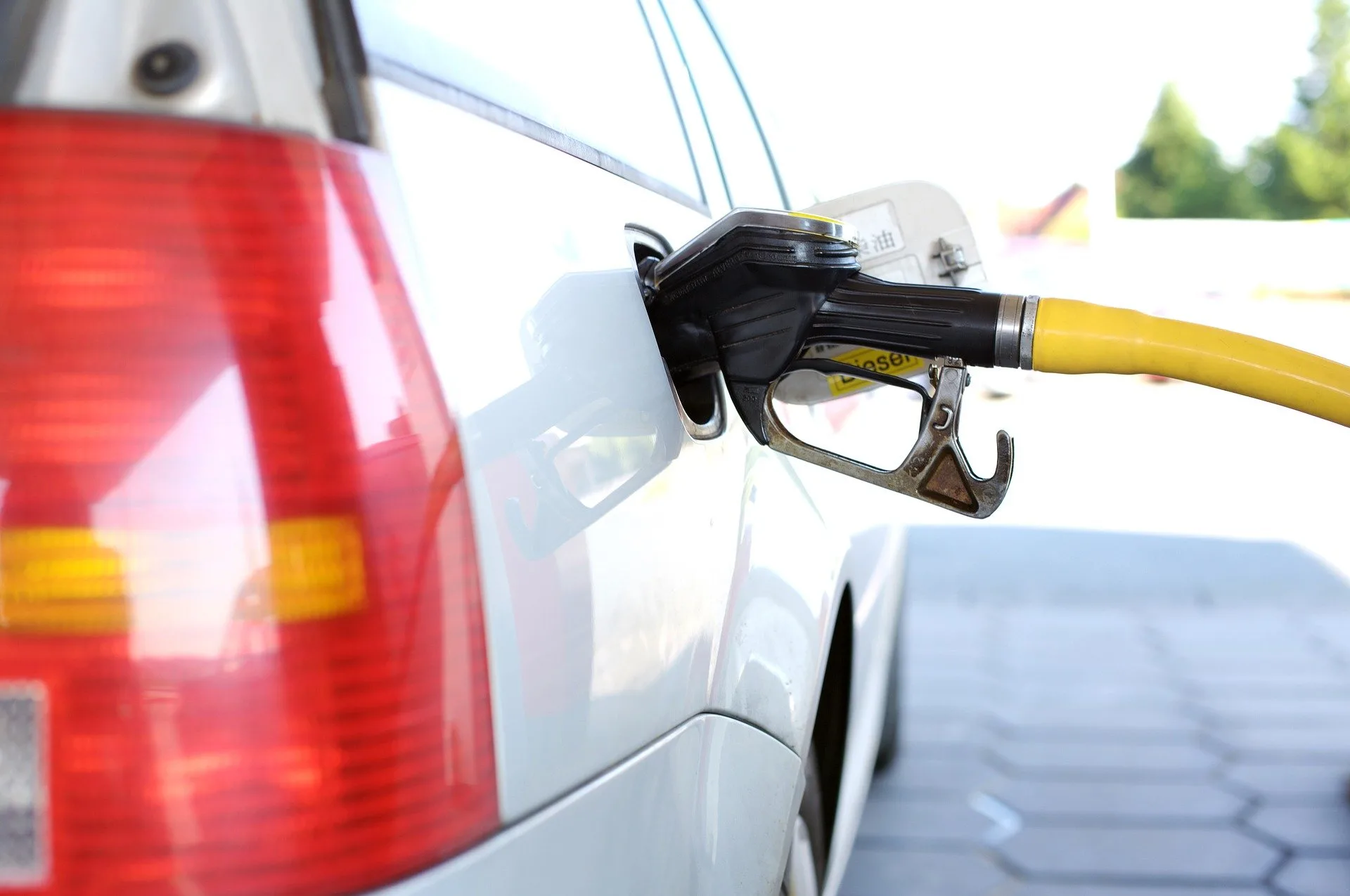 Combustível: Gasolina E Diesel Elevam A Infração | Encher Um Tanque De Combustível, Seja Ele Gasolina, Diesel Ou Álcool Tira O Sono De Muita Gente E De Muitos Empresários, Que Sentem O Poder Aquisitivo Da População Cair, Pela Inflação Gerada E Consequente Redução No Consumo.