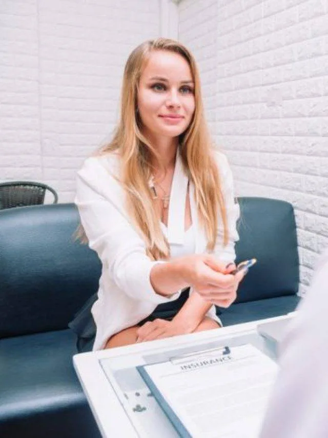 Você é prestador de serviços e está em busca de mais clientes? Ou você está à procura de um profissional competente para resolver aquele problema que tanto te incomoda? Então você está no lugar certo! Tá contratado é a plataforma ideal para anunciar seus serviços ou encontrar os profissionais mais qualificados. Com uma interface moderna e intuitiva, você alcançará mais visibilidade e aumentará suas vendas. Não perca tempo, junte-se a nós e turbine o seu negócio agora mesmo!   O Que É O Tá Contratado Tá Contratado É Uma Plataforma Online Inovadora Que Tem Como Objetivo Conectar Prestadores De Serviços E Empresas De Serviços A Potenciais Clientes. Com Uma Interface Simples E Intuitiva, A Plataforma Oferece Uma Maneira Fácil E Eficiente De Divulgar E Encontrar Profissionais Qualificados Em Diversas Áreas E Regiões. Para Os Prestadores De Serviços E Empresas De Serviços, O Tá Contratado Oferece Uma Vitrine Virtual Onde É Possível Criar Um Perfil Profissional Completo, Destacando Suas Habilidades, Experiências E Certificações. Além Disso, Os Profissionais Podem Divulgar Seus Trabalhos Anteriores Por Meio De Fotos E Vídeos, Proporcionando Aos Clientes Uma Visão Mais Detalhada De Seus Serviços. Já Para Quem Buscam Por Prestadores De Serviços E Empresas De Serviços, O Tá Contratado Oferece Um Amplo Banco De Dados Com Diversos Profissionais Disponíveis Em Diversas Áreas, Desde A Construção Civil, Saúde, Educação, Segurança, Beleza E Profissionais Liberais. Os Interessados Podem Realizar Pesquisas Personalizadas, Filtrando Os Resultados De Acordo Com Suas Necessidades. Tá Contratado É A Solução Perfeita Para Quem Busca Serviços De Qualidade E Confiança Em Apenas Alguns Cliques.