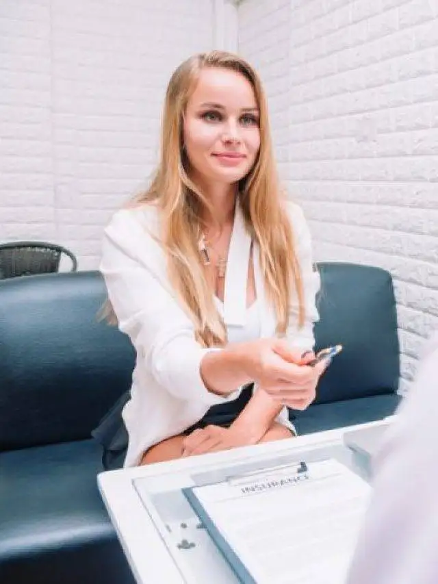 O que é o Tá Contratado Tá Contratado é uma plataforma online inovadora que tem como objetivo conectar prestadores de serviços e empresas de serviços a potenciais clientes. Com uma interface simples e intuitiva, a plataforma oferece uma maneira fácil e eficiente de divulgar e encontrar profissionais qualificados em diversas áreas e regiões. Para os prestadores de serviços e empresas de serviços, o Tá Contratado oferece uma vitrine virtual onde é possível criar um perfil profissional completo, destacando suas habilidades, experiências e certificações. Além disso, os profissionais podem divulgar seus trabalhos anteriores por meio de fotos e vídeos, proporcionando aos clientes uma visão mais detalhada de seus serviços. Já para quem buscam por prestadores de serviços e empresas de serviços, o Tá Contratado oferece um amplo banco de dados com diversos profissionais disponíveis em diversas áreas, desde a construção civil, saúde, educação, segurança, beleza e profissionais liberais. Os interessados podem realizar pesquisas personalizadas, filtrando os resultados de acordo com suas necessidades. Tá Contratado é a solução perfeita para quem busca serviços de qualidade e confiança em apenas alguns cliques.