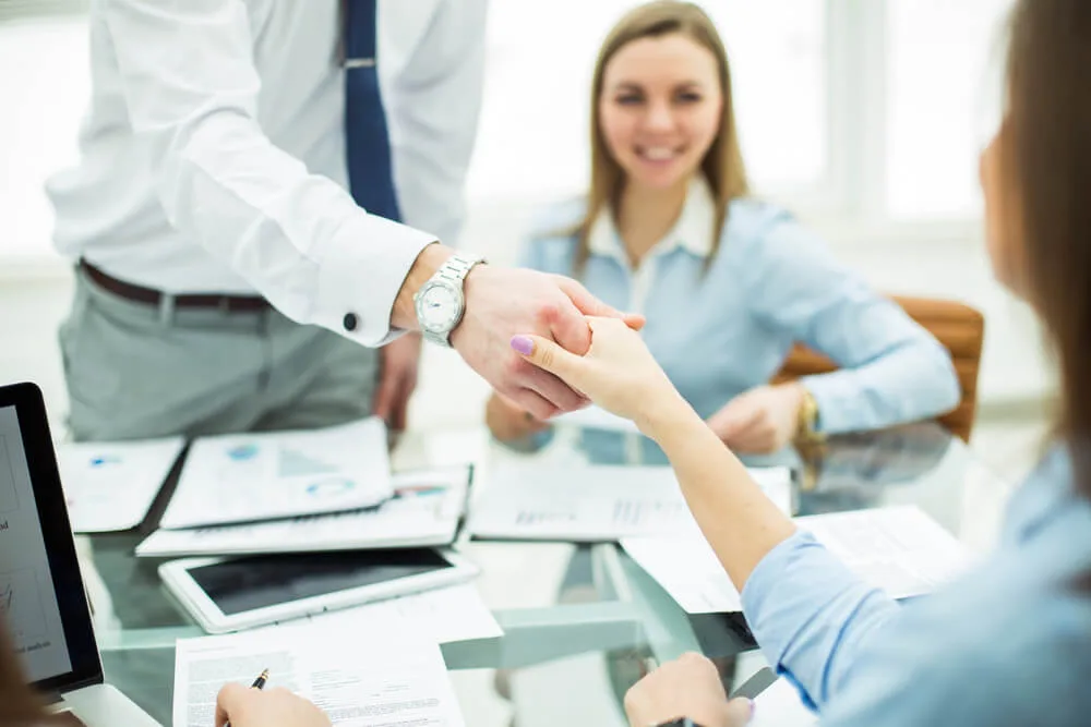 Como Comunicar Má Notícia Ao Cliente De Forma Positiva | Dizer Não, Ou Dar Más Notícias A Um Cliente, É Um Dos Aspectos Mais Desafiadores De Trabalhar No Atendimento Ao Cliente, Principalmente No Ambiente Atual. Por Mais Que Proporcionar Uma Experiência Positiva Ao Cliente Seja Sempre O Objetivo De Cada Interação, Pode Haver Momentos Em Que Você Precise Dizer Não Ou Dar Más Notícias A Um Cliente.