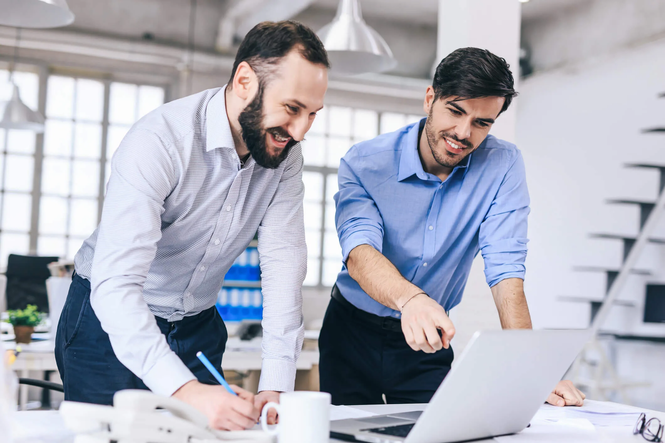 Saiba Como Reavaliar Sua Geração Leads | Lembre-Se Daquele Velho Ditado, Se Todos Os Peixes Estão Nadando Em Uma Direção, Ouse Ser Diferente E Nade Na Direção Oposta. É Um Pouco Semelhante Quando Se Trata De Geração De Leads E Crescimento Do Seu Negócio. Todas As Pessoas Parecem Estar Usando As Mesmas Velhas Estratégias – Sejam Mensagens Automatizadas Em Massa Do Linkedin, Chamadas De Telemarketing Abaixo Da Média Ou Enchendo Sua Caixa De Correio Cheia De Folhetos Inúteis. Assim Como Aquele Peixe, Você Precisa Ousar Ser Diferente E Se Destacar Da Multidão Se Quiser Ter Sucesso.