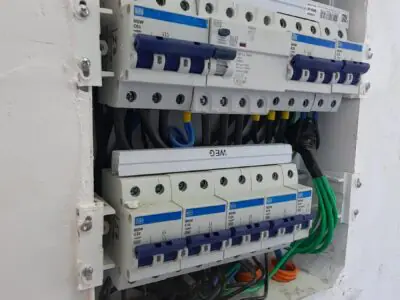 Tom Eletricista