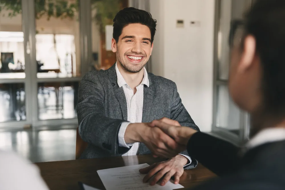 Aprenda A Usar O Modelo Aida Em Seu Negócio | O Modelo Aida Divide Em Quatro As Etapas De Uma Venda, Tendo Como Base O Comportamento Do Comprador Em Cada Uma Delas. A Proposta Prevê Que A Estratégia De Marketing Trabalhe Especificamente Sobre O Modo Como O Cliente Vê A Negociação E Se Comporta Em Suas Diferentes Fases.