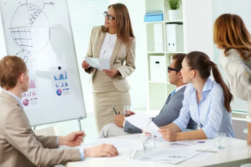 Mantenha Seu Marketing E Vendas Em Sintonia | Todos Sabem Da Importância De Manter Ativo Seus Negócios Mesmo Em Tempos De Crise Ou Incertezas. Saiba Que Absolutamente Sim, Você Deve Manter Seu Marketing E Vendas Em Constante Crescimento. Com Crise Ou Sem Crise, Agora Não É Hora De Deixar De Lado Exatamente O Que Vai Manter Seu Negócio À Tona.