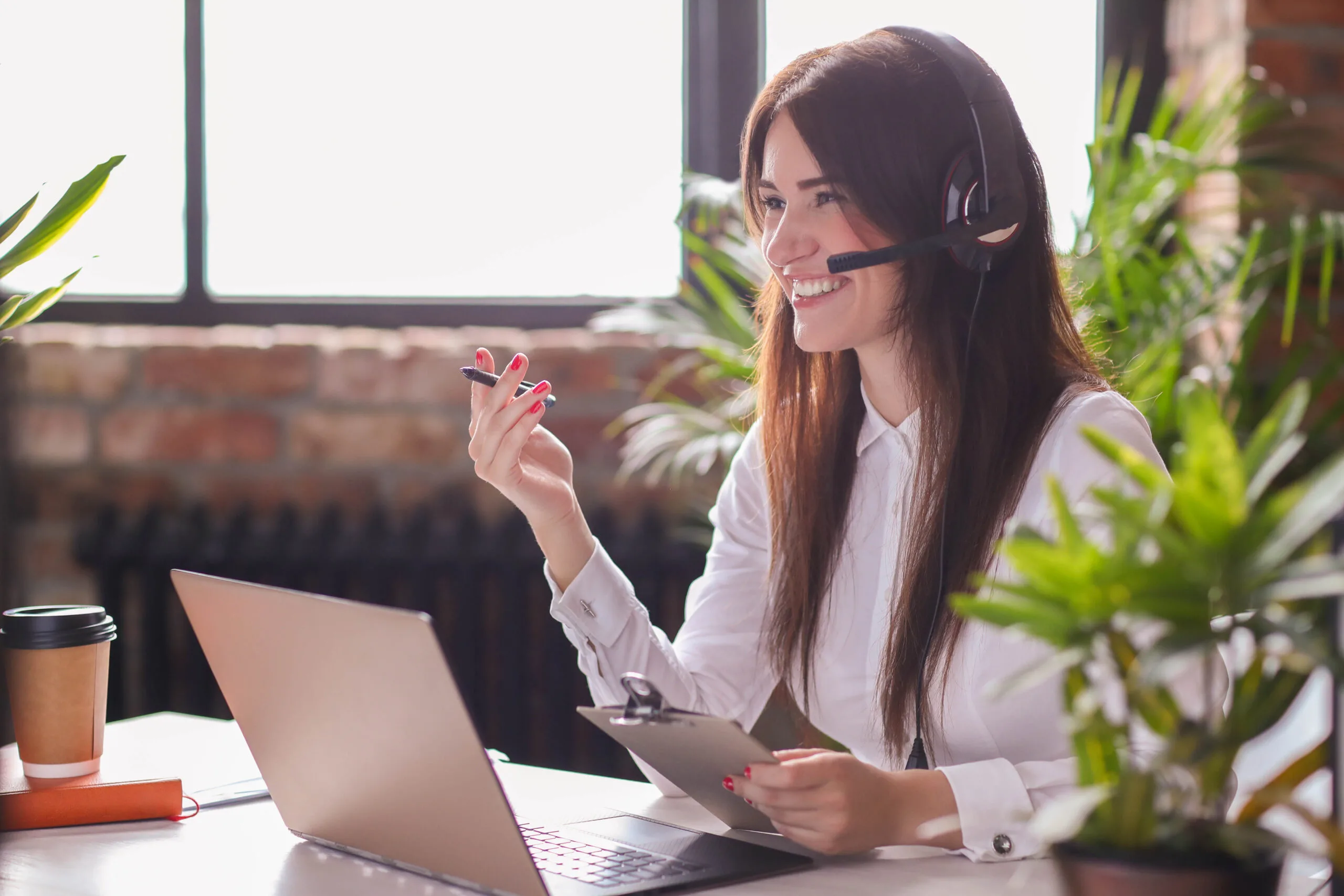 Comunicação Ágil Nos Negócios Por Telefone | Existem Muitas Razões Diferentes Pelas Quais Pegamos O Telefone, Mas Ele Tende A Ser Usado Para Uma Comunicação Mais Personalizada, Para Construir Relacionamentos E Gerenciar Situações Desafiadoras – O Que Significa Que Alguns Trabalhos Por Telefone E Presenciais Serão Difíceis De Substituir Totalmente Pela Tecnologia.
