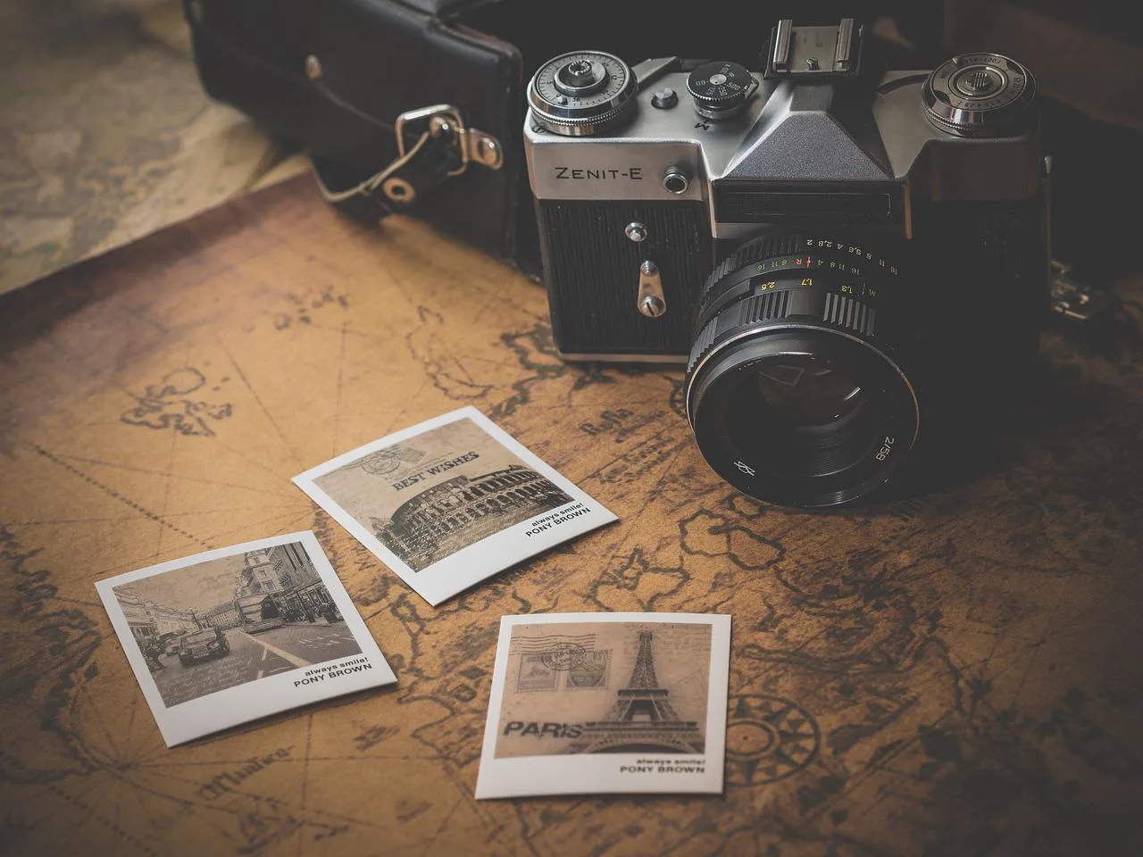 Camera, Photographs, Souvenir-1130731.Jpg