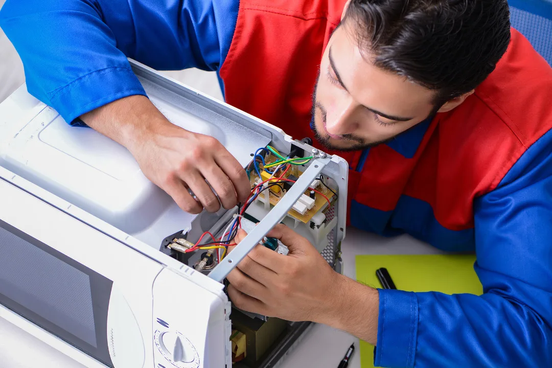 Serviços De Conserto De Micro-Ondas | Se Você Já Procurou Um Profissional Para Fazer O Conserto De Seu Micro-Ondas, Sabe Que Isso Nem Sempre É Fácil Encontrar. E Se Você Está Começando Um Negócio De Conserto De Micro-Ondas, Vamos Te Ajudar A Estruturar Seu Negócio Corretamente, Principalmente Nos Pontos Principais De Publicidade E Propaganda.