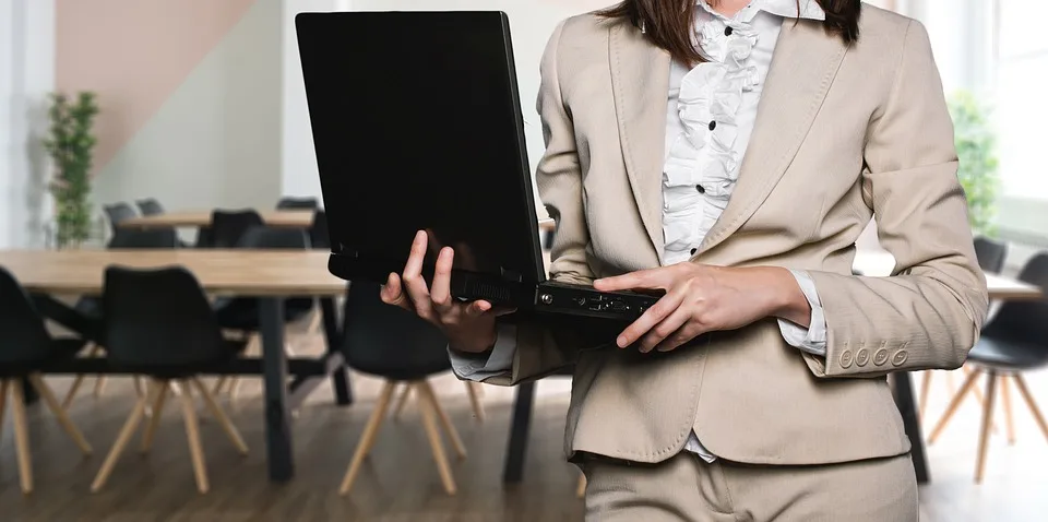 Principais Aplicativos De Colaboração Em Equipe | Como Proprietário De Uma Pequena Empresa Ou Startup, Você Definitivamente Não Pode Administrar Seu Negócio Sozinho. Na Verdade, Você Não Deveria. Os Aplicativos De Colaboração Facilitam O Trabalho Com Equipes, Ao Mesmo Tempo Em Que Mantêm Abas Regulares Sobre O Que Os Membros Da Equipe Estão Fazendo, O Que Aumenta A Eficiência E A Produtividade No Local De Trabalho.