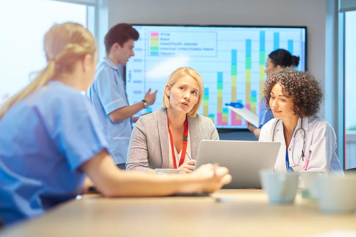 Treinamento E Desenvolvimento De Pessoas: 5 Formas De Fazer Em Sua Empresa | O Treinamento E Desenvolvimento De Pessoas São Práticas Que Devem Se Tornar Frequentes Em Qualquer Ambiente De Trabalho. 