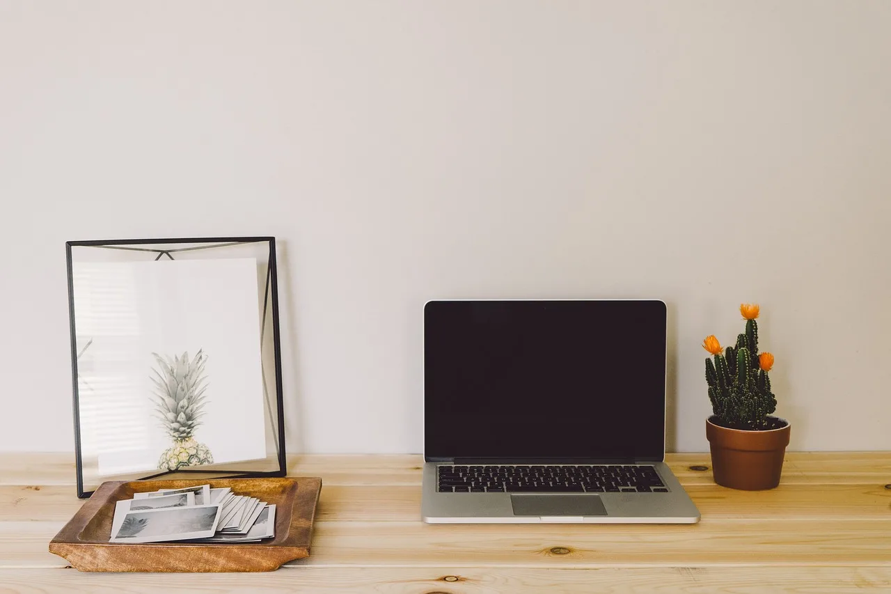 Desktop, Home Office, Laptop-1851043.Jpg