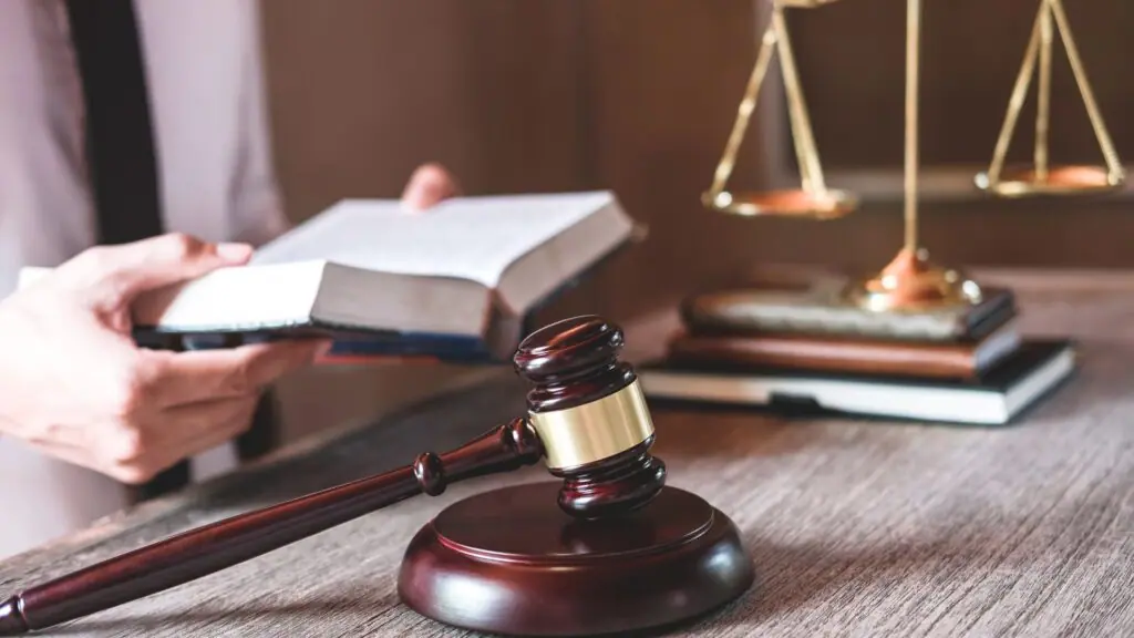 Advogado Trabalhista Advogado Perto De Mim: Como Encontrar E Fidelizar Clientes Nos Dias De Hoje Nos Dias Atuais, A Competitividade No Mercado Jurídico É Cada Vez Mais Acirrada. Com O Grande Número De Profissionais Da Área, Encontrar E Fidelizar Clientes Tornou-Se Um Desafio Constante Para Os Advogados. Nesse Cenário, Torna-Se Essencial Buscar Estratégias Eficientes De Marketing E Propaganda Para Se Destacar E Conquistar Espaço No Mercado.