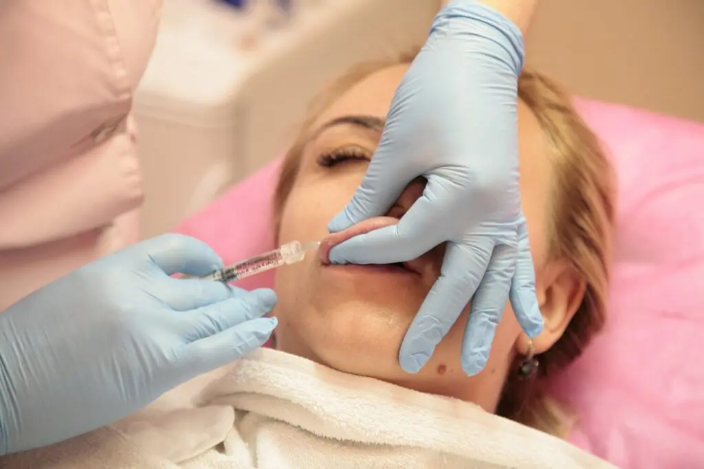 esteticista-o-que-faz-procedimento-facial