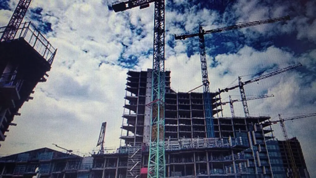 Serviços De Reformas, Pinturas E Acabamentos Mcrz Construções E Reformas Construção Da Fundação Ao Acabamento, Reformas, Pinturas, Condomínios Residenciais, Dentre Outros. Buscando Expandir Seus Negócios A Mcrz Construções E Reformas, Busca Oportunidades De Negócio Nas Cidades De Campinas, Santos E Ribeirão Preto, Portando Interessados Dessas Cidades Em Realizar Os Trabalhos De Construção, Reformas E Pinturas, Entrem Em Contato Conosco.