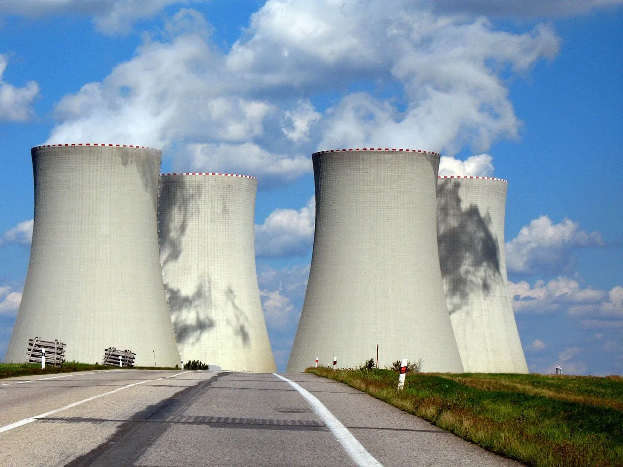 Chimney, Concrete, Nuclear-1733.Jpg