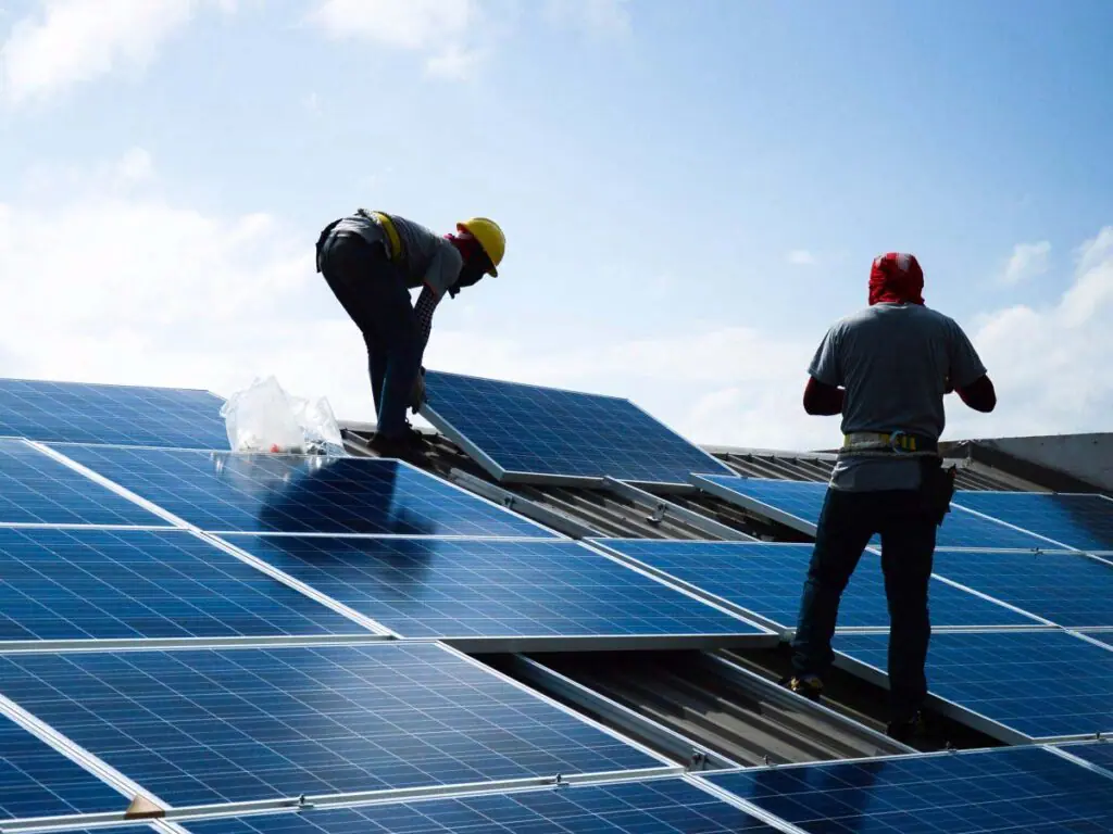 Energia Solar Residencial: Quanto Custa Instalar em 2026, Em Quanto Tempo Paga e Como Contratar Energia Solar Residencial