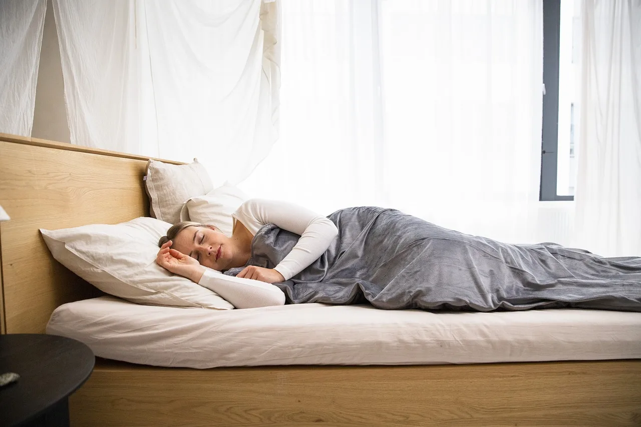 Woman, Nap, Bedtime-8121473.Jpg, Prestação De Serviços De Loja De Colchões
