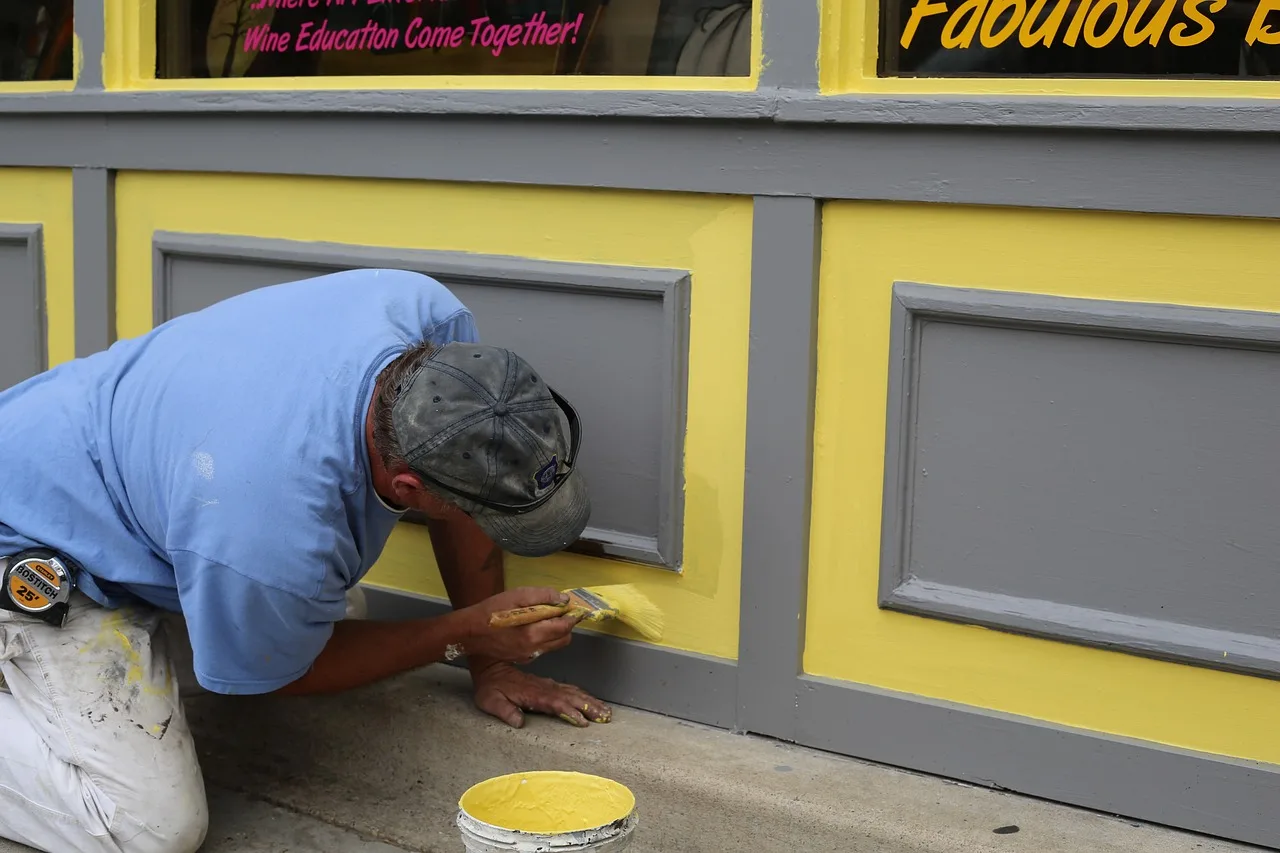 Working, Painting, Paint-438059.Jpg