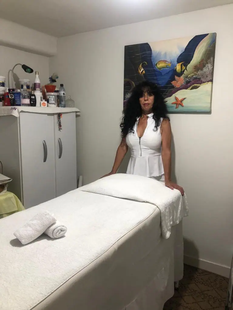 Massagem em São Paulo - Claudete da Silva = Massagem relaxante, chiatsu, dores musculares lombar e cervical, Drenagem linfática e modeladora, Gessoterapia e Reflexologia Podal