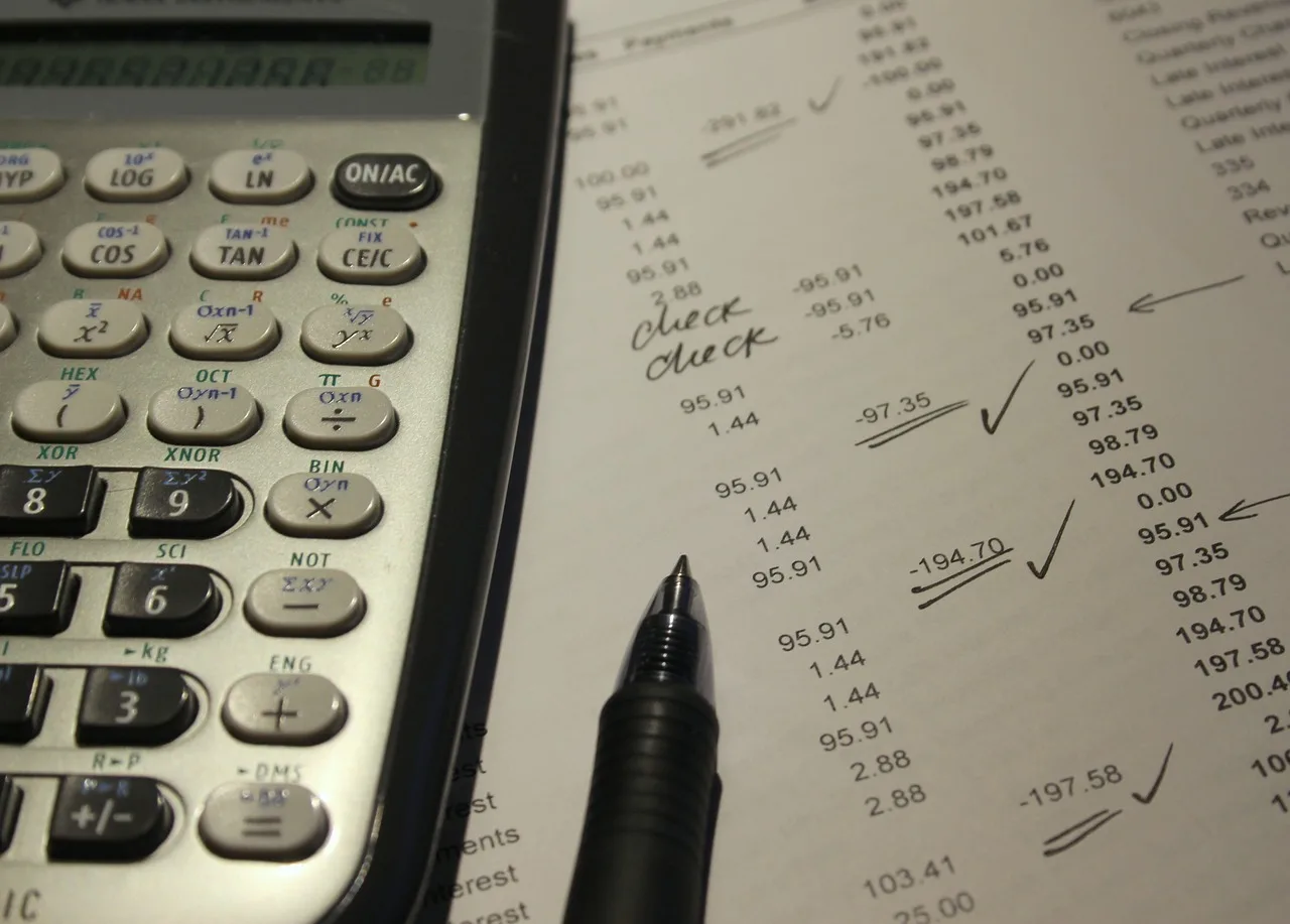 Accounting, Report, Credit Card-761599.Jpg