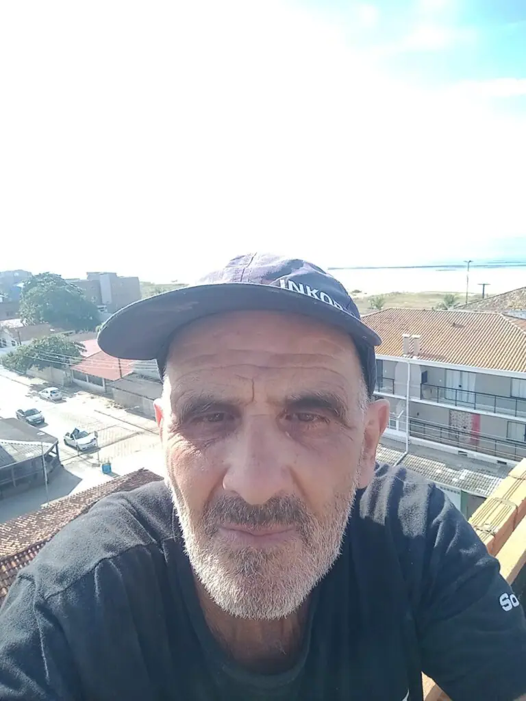 Realizo Serviços De Eletricista Residencial 24 Horas Em Pontal Do Paraná, Reparos De Cabos Elétricos, Chuveiro, Ventilador De Teto, Disjuntores Instalação De Tomadas Lâmpadas Em Geral, Tenho Referência Na Região. Realizo Também Serviços De Hidráulica, Como Troca E Reparos De Canos De Água E Esgoto, Trocas De Torneiras Danificadas, Troca De Registros, Boia De Caixa D´água, Consertos De Válvulas E Demais Manutenções Hidráulicas. Serviços De Emergência Em Elétrica E Hidráulica, 24 Horas Em Pontal Do Paraná É Com Durval Santos.
