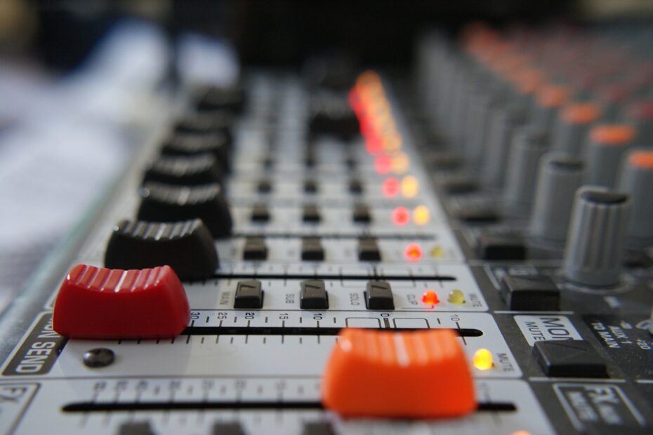 SOUND TABLE, FOLEY, AUDIO-3638995.JPG