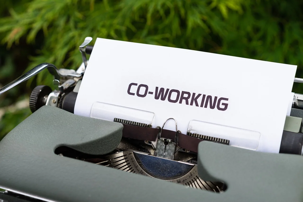 Typewriter, Paper, Teamwork-5521558.Jpg