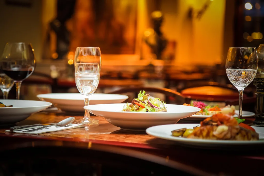 Restaurante Perto De Mim: Dicas Para Ter Mais Visibilidade E Atrair Mais Clientes Nos Dias De Hoje, A Concorrência No Ramo Da Gastronomia É Acirrada. Com Inúmeros Restaurantes Disputando A Preferência Dos Consumidores, É Essencial Encontrar Maneiras De Se Destacar E Atrair Mais Clientes. Neste Artigo, Vamos Compartilhar Dicas Valiosas Para Ajudar Você A Ter Mais Visibilidade E Exposição Da Sua Marca.