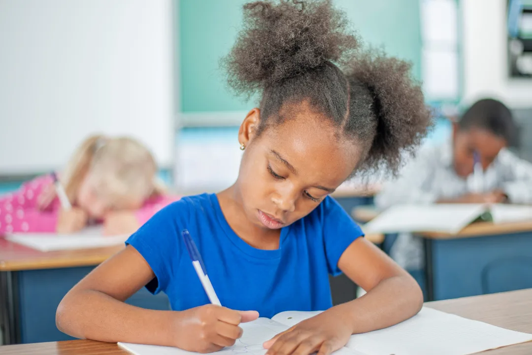 Educação Cristã Nos Currículos Escolares Brasileiros. Dada A Ampla Diversidade Religiosa No Brasil, O Tema Da Educação Cristã Em Ambientes Acadêmicos Desperta Discussões E Divergências Significativas.