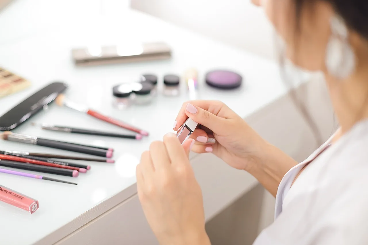 Prestação De Serviços De Cosmetologia