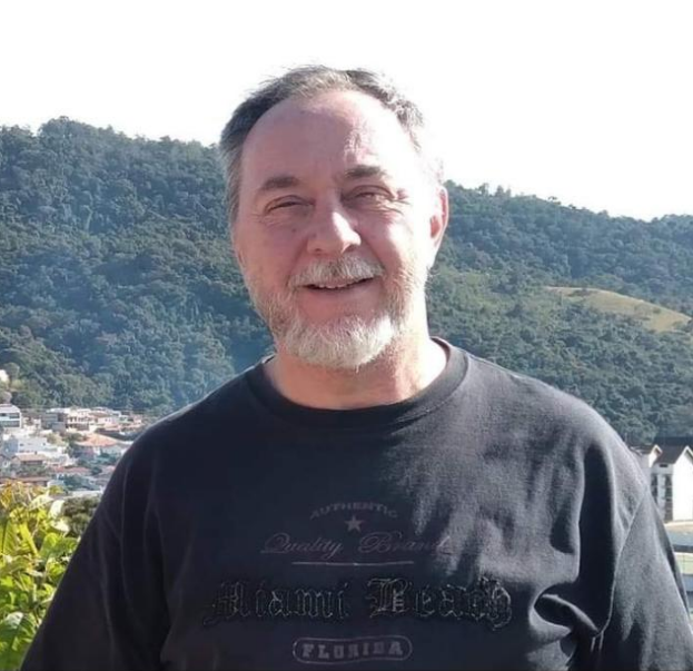 Edilson A Mariucci Marido de Aluguel em São Paulo