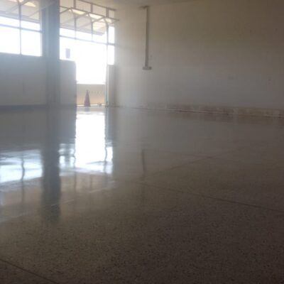 Márcio C. Nascimento - Tratamento de Pisos