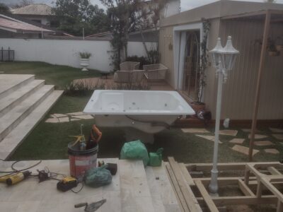 Limpeza e manutenção de jacuzzis em Florianópolis