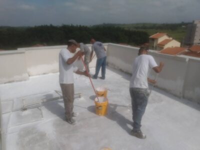Higienização e restauração de caixas de água em Guaratinguetá